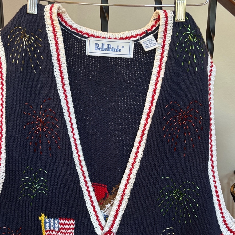 Fabulous Vintage Patriotic Knit Vest with Flag and Fireworks 🤩 - Picture 3 of 11